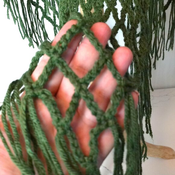 Shawl Crochet Extra Large Handmade Fringed Fishnet Large Triangle Wrap - Picture 6 of 8